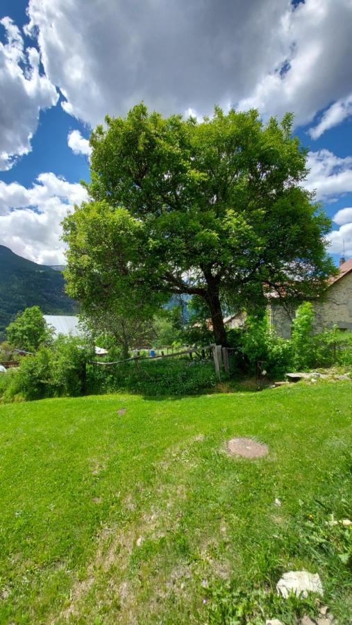 Chalet Serre Cambeou Piscine&Spa 생샤프리 외부 사진