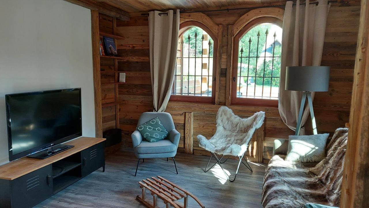 Chalet Serre Cambeou Piscine&Spa 생샤프리 외부 사진