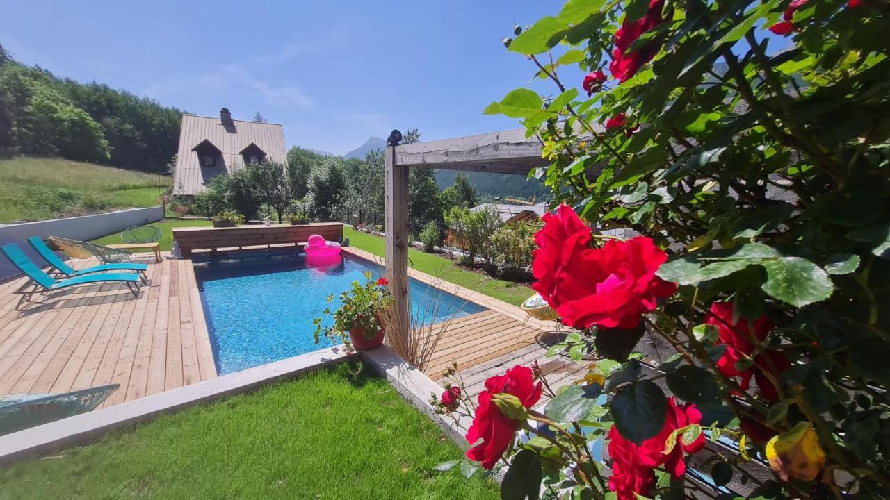 Chalet Serre Cambeou Piscine&Spa 생샤프리 외부 사진