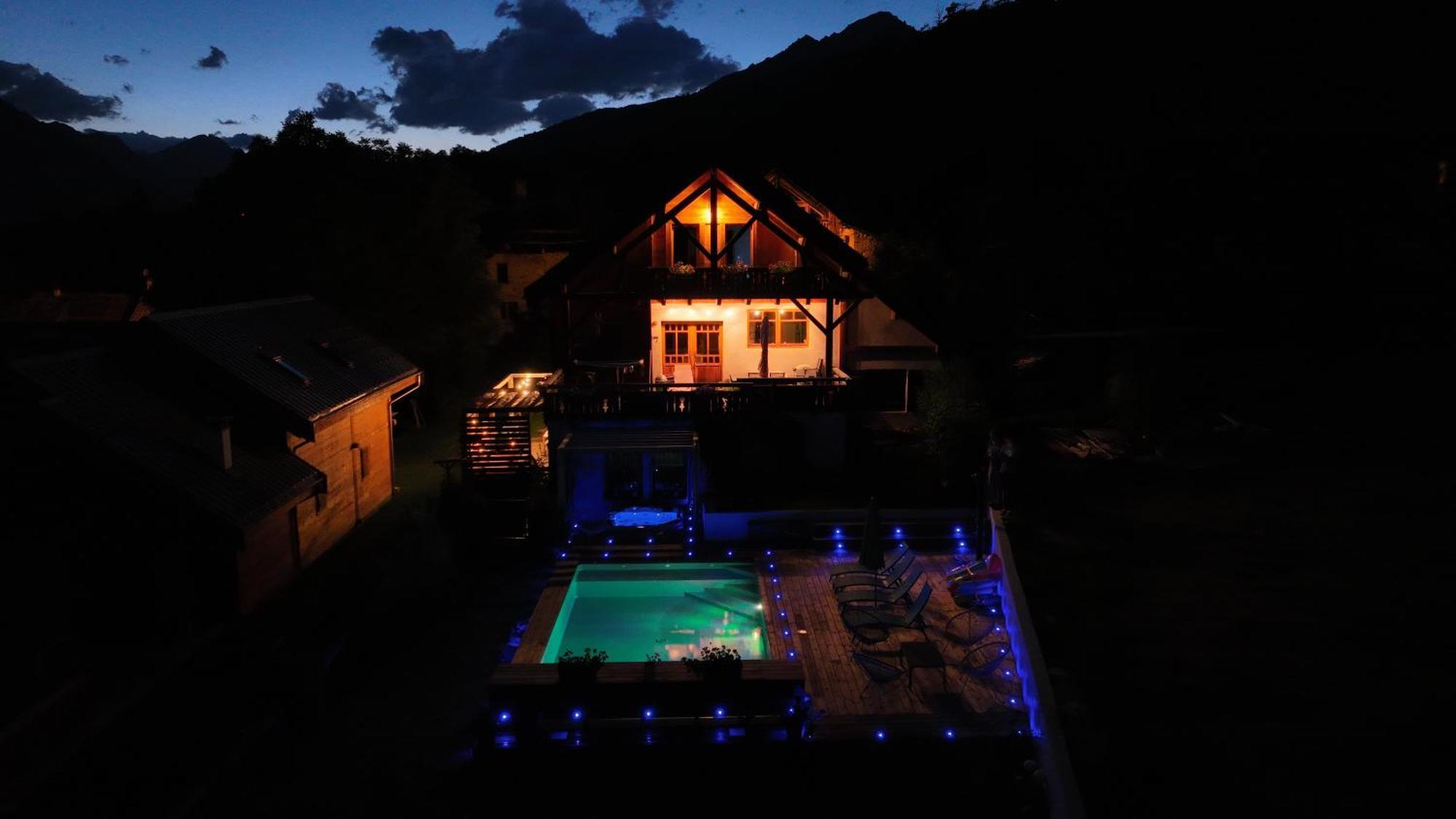 Chalet Serre Cambeou Piscine&Spa 생샤프리 외부 사진